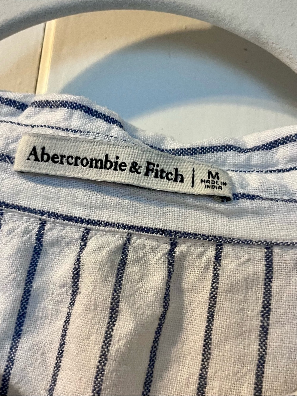 Abercrombie & Fitch Striped Linen Short Sleeve Blouse 🤍🩵 🐠 ☀️ - Picture 3 of 4